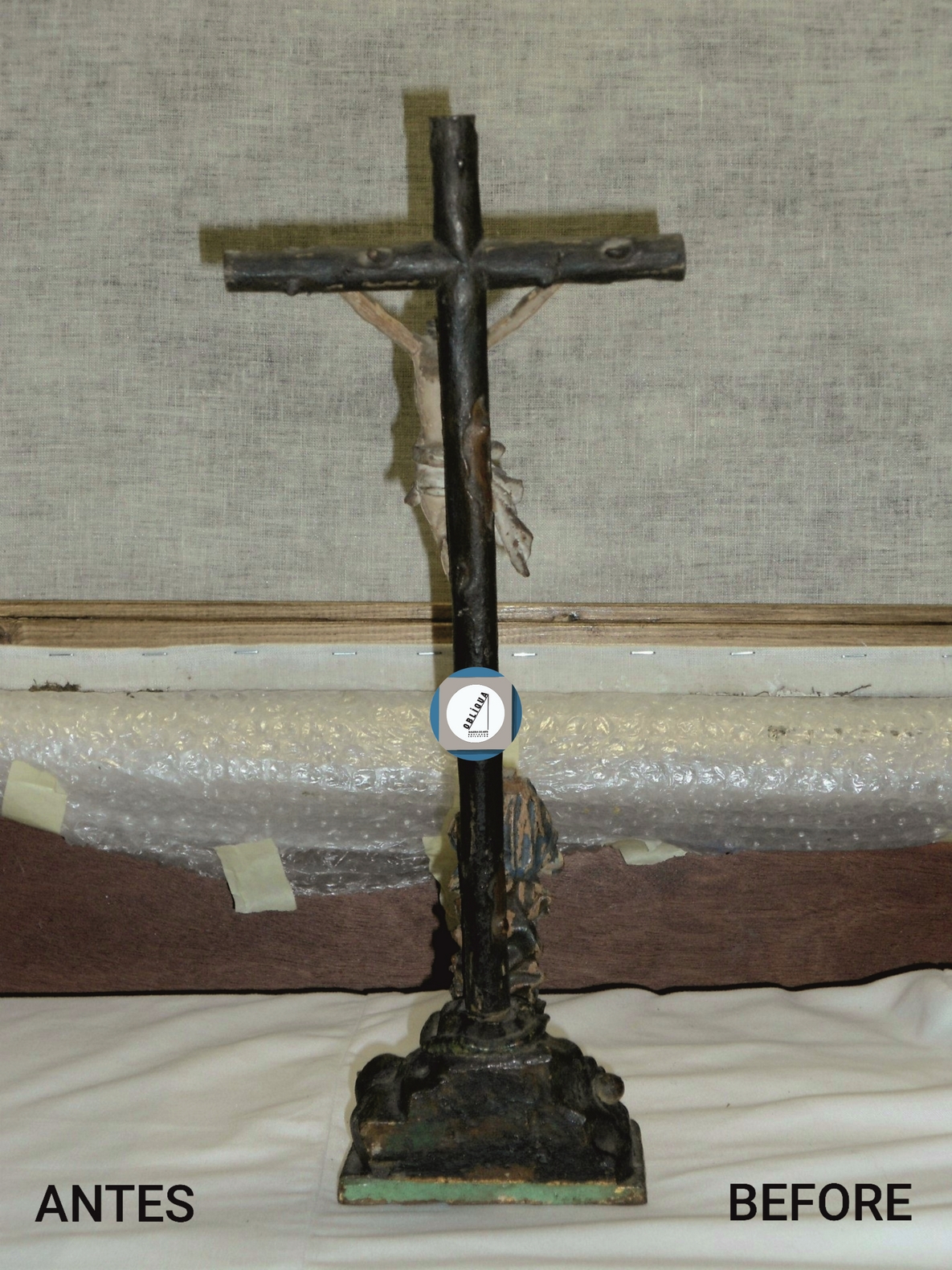 crucifixo com cristo policromado1.9C6.jpg